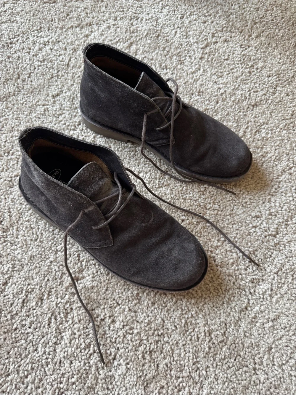 Men's  Suede Chukka Boots - Classic Lace-Up